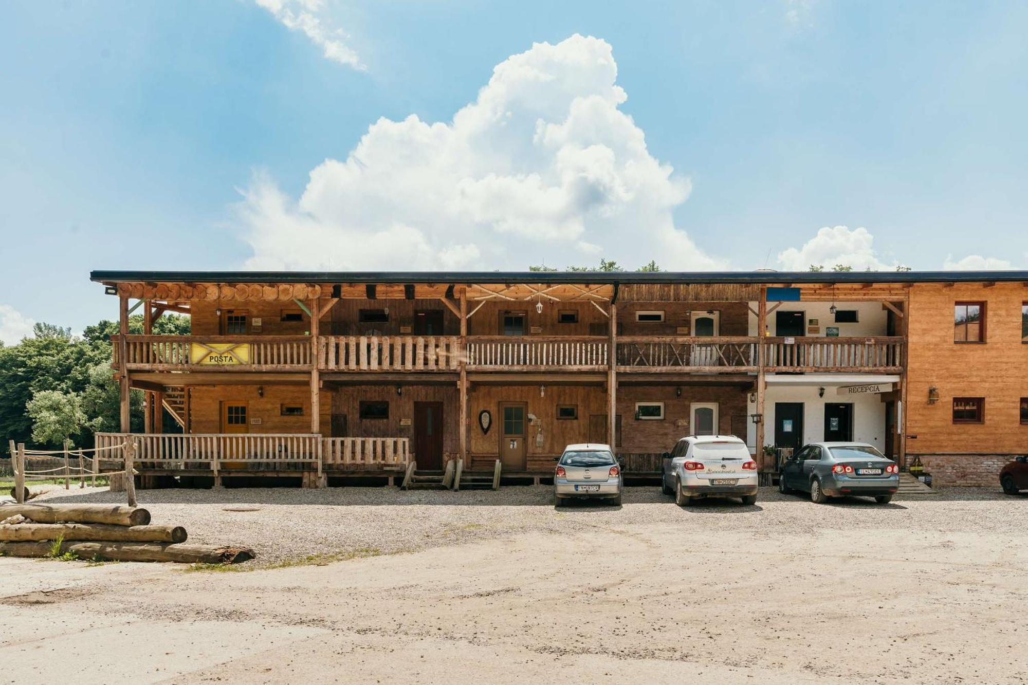 Ranch 13 - Western A Kone Nemšová Kamer foto